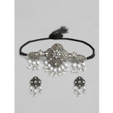 महिलाओं के लिए रोज़ गोल्ड प्लेटेड अलॉय नेकलेस और इयररिंग्स का जेनेरिक सेट (सिल्वर और व्हाइट)