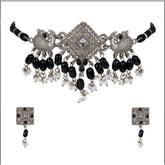 महिलाओं के लिए रोज़ गोल्ड प्लेटेड अलॉय नेकलेस और इयररिंग्स का सेट (चांदी)