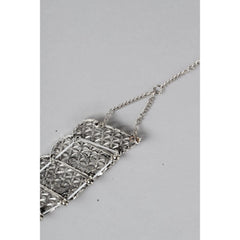 महिलाओं के लिए जेनेरिक रोज़ गोल्ड प्लेटेड अलॉय चोकर (सिल्वर)