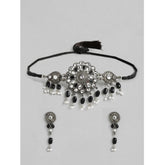 जेनरिक महिलाओं का रोज़ गोल्ड प्लेटेड अलॉय नेकलेस और इयररिंग्स सेट (काला)