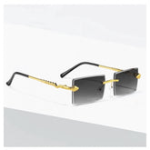 जेनेरिक क्लासिक यूनिसेक्स यूवी400 प्रोटेक्शन सनग्लास (काला)