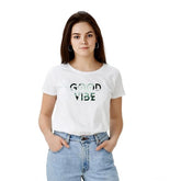 जेनरिक महिलाओं की पॉलिएस्टर सॉलिड प्रिंटेड राउंड नेक हाफ स्लीव टी-शर्ट (सफेद)