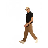 पुरुषों के लिए कॉटन ब्लेंड सॉलिड हाफ-स्लीव रेगुलर शर्ट (काला)