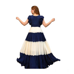 जेनरिक महिलाओं का जॉर्जेट सॉलिड हाफ स्लीव गाउन (नीला-सफेद)