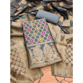 महिलाओं के लिए बनारसी सिल्क प्रिंटेड अनस्टिच्ड सलवार सूट मटेरियल दुपट्टे सहित (ग्रे, 3 मीटर)