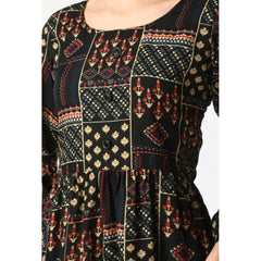 जेनरिक महिलाओं का कैज़ुअल क्रेप 3-4 स्लीव्स कॉर्ड सेट (काला)