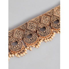 महिलाओं के लिए रोज़ गोल्ड प्लेटेड अलॉय नेकलेस और इयररिंग्स का सेट (गोल्ड)