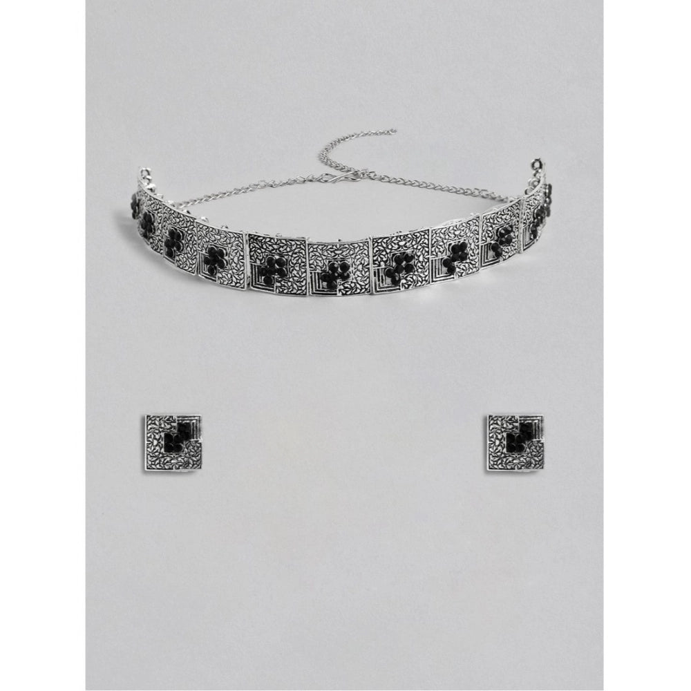 महिलाओं के लिए रोज़ गोल्ड प्लेटेड अलॉय नेकलेस और इयररिंग्स का जेनेरिक सेट (सिल्वर और ब्लैक)