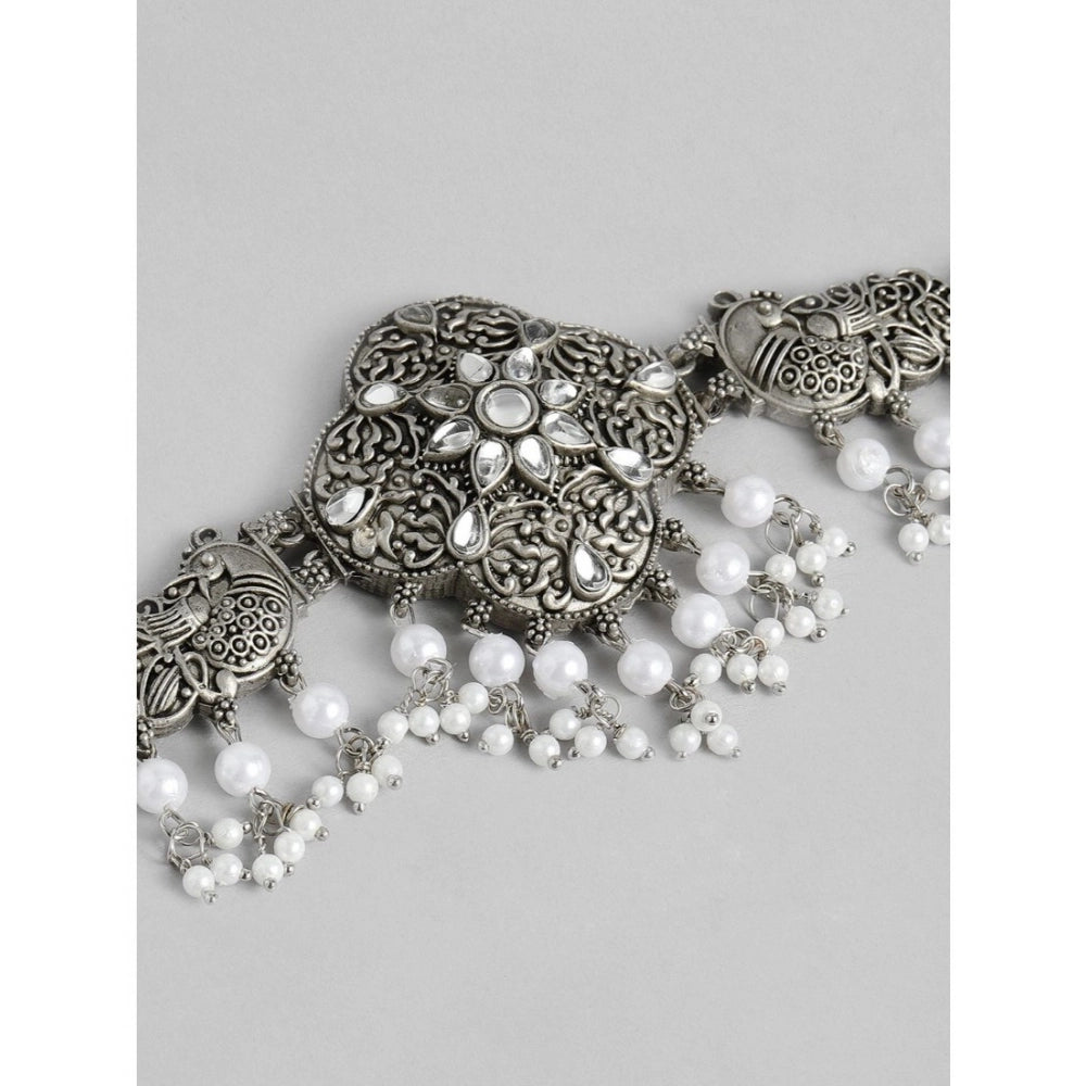 महिलाओं के लिए रोज़ गोल्ड प्लेटेड अलॉय नेकलेस और इयररिंग्स का जेनेरिक सेट (सिल्वर और व्हाइट)