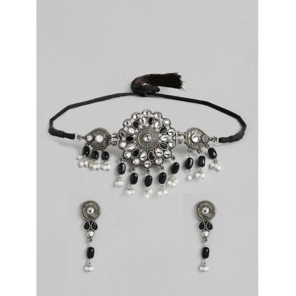 जेनरिक महिलाओं का रोज़ गोल्ड प्लेटेड अलॉय नेकलेस और इयररिंग्स सेट (काला)