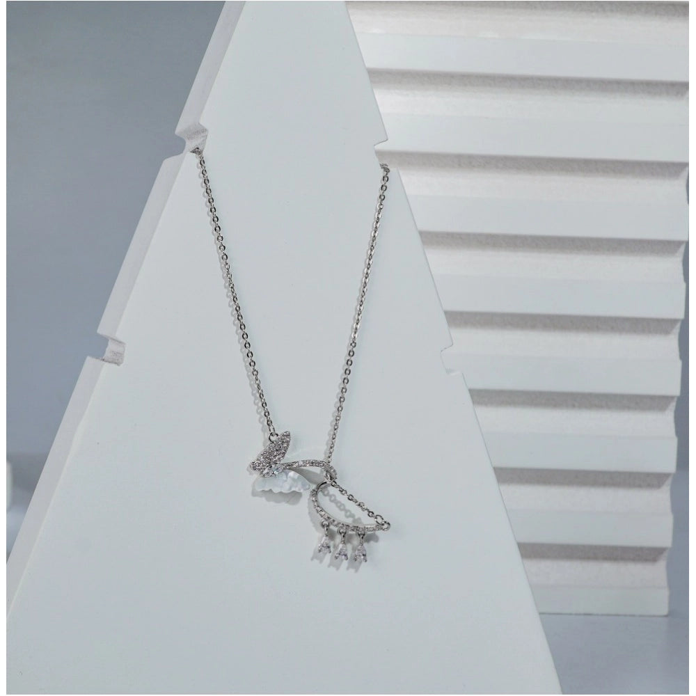 महिलाओं के लिए जेनेरिक स्टेनलेस स्टील इम्पोर्टेड स्टेनलेस स्टील पेंडेंट चेन (सिल्वर प्लेटेड)