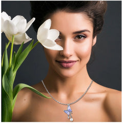 महिलाओं के लिए स्टेनलेस स्टील का बटरफ्लाई पेंडेंट, डेलीवियर, नाजुक चेन के साथ (सिल्वर प्लेटेड)