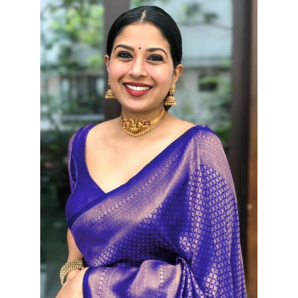 महिलाओं के लिए लीची सिल्क प्रिंट वाली जेनेरिक साड़ी, बिना सिले ब्लाउज के साथ (बैंगनी रंग)