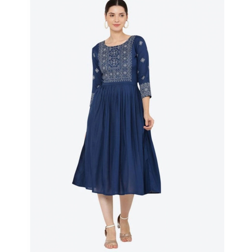 जेनरिक महिलाओं की कैजुअल रेयॉन 3-4 स्लीव्स कुर्ती (नीली)