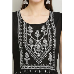 महिलाओं के लिए कैज़ुअल रेयॉन स्लीवलेस कुर्ती (काला)