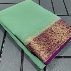 Generic Women's Crepe Chit Pallu Solid Saree With Unstitched Blouse 5.5MtrÂ (Light Green)