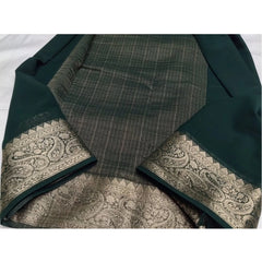 Generic Women's Crepe Chit Pallu Solid Saree With Unstitched Blouse 5.5MtrÂ (Bottle Green)